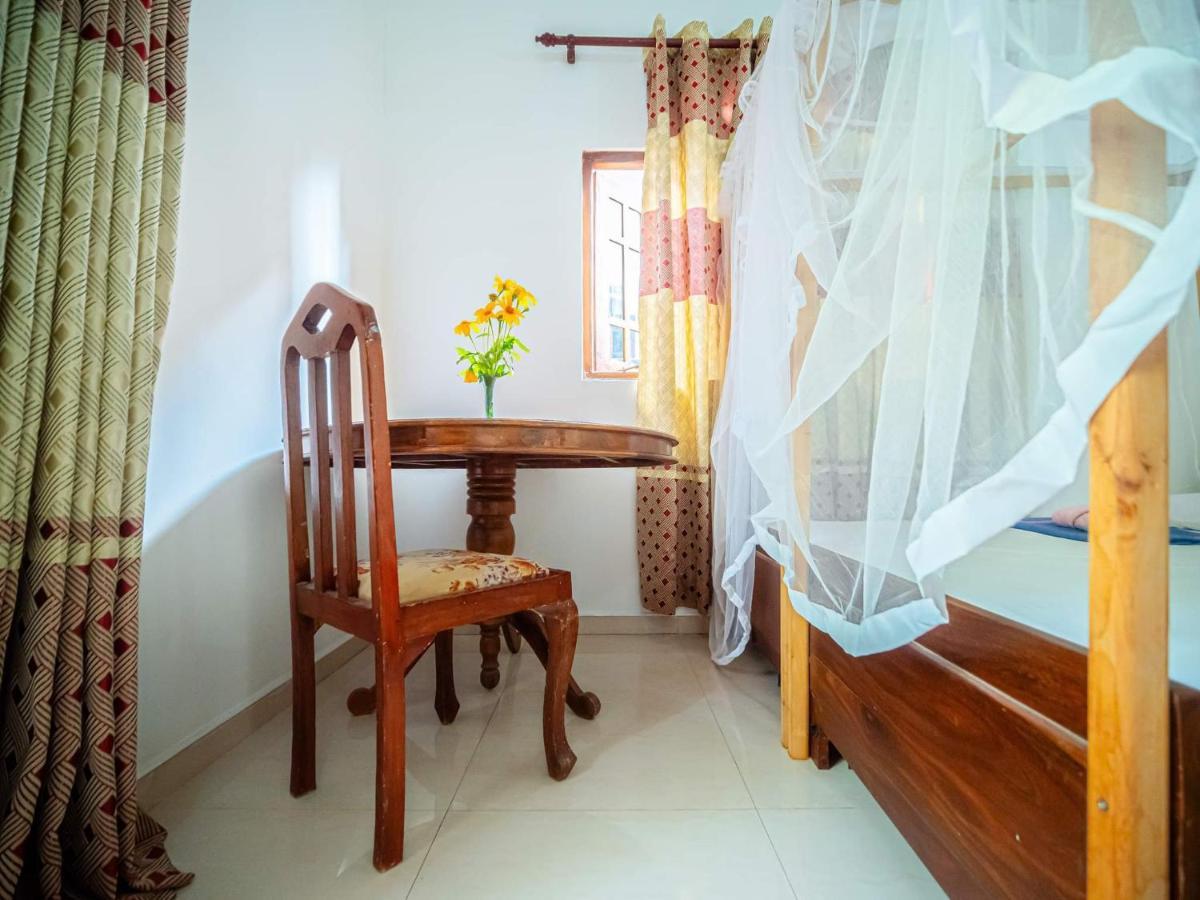 מטרה Surfing Guest House מראה חיצוני תמונה