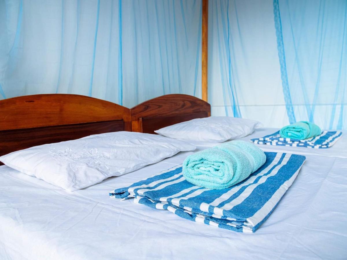 מטרה Surfing Guest House מראה חיצוני תמונה
